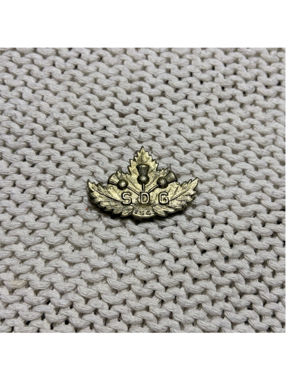 Canadian Primary Reserve Military Collar Badge Highlanders